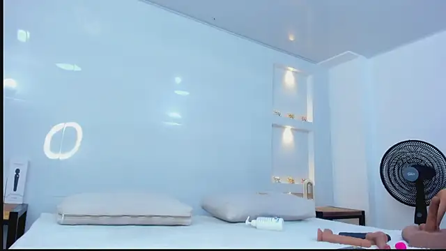 Dalia-Prada online show from October 2, 2025, 4:49 am