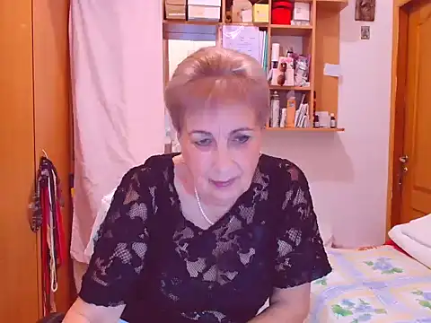 Victoria5643 online show from September 23, 2025, 7:43 pm