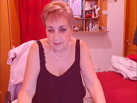 Victoria5643 online show from November 7, 2025, 9:08 pm