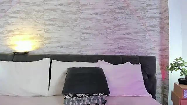 Anneth  M online show from September 8, 2025, 7:46 pm