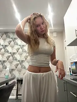 Ketitull online show from September 29, 2025, 5:58 am