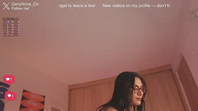 Snapshot of DanyNova_Co chatting on June 9, 2026, 9:05 pm DanyNova Co online show from June 9, 2026, 9:05 pm