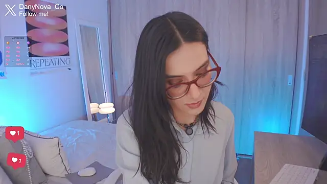 Snapshot of DanyNova_Co chatting on June 2, 2026, 9:04 pm DanyNova Co online show from June 2, 2026, 9:04 pm