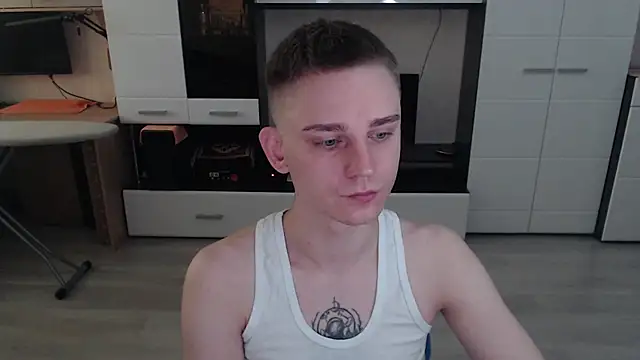 angryzan online show from October 2, 2025, 4:49 am