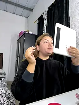 Sofia Queen17 online show from December 5, 2025, 11:09 am