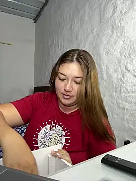 Snapshot of Sofia_Queen17 chatting on June 17, 2026, 10:25 am Sofia Queen17 online show from June 17, 2026, 10:25 am