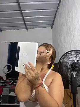 Sofia Queen17 online show from October 5, 2025, 10:28 am