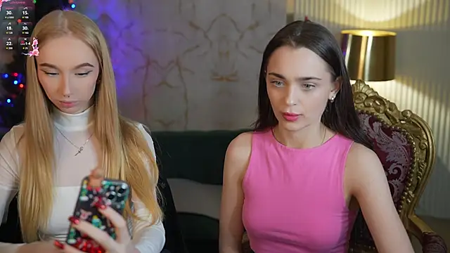 Snapshot of Lana_Pulse chatting on January 19, 2025, 11:32 pm Lana Pulse online show from January 19, 2025, 11:32 pm