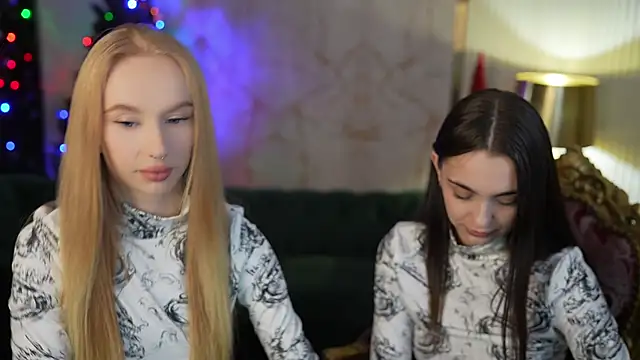 Snapshot of Lana_Pulse chatting on January 18, 2025, 2:47 am Lana Pulse online show from January 18, 2025, 2:47 am