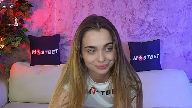 Snapshot of Lana_Pulse chatting on December 7, 2024, 3:31 am Lana Pulse online show from December 7, 2024, 3:31 am