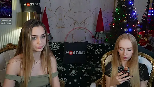 Snapshot of Lana_Pulse chatting on December 22, 2024, 5:33 am Lana Pulse online show from December 22, 2024, 5:33 am