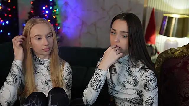 Snapshot of Lana_Pulse chatting on January 18, 2025, 5:52 am Lana Pulse online show from January 18, 2025, 5:52 am