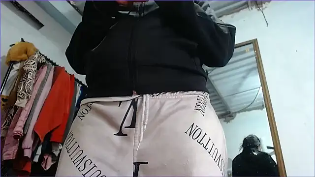 hairy pussywet online show from January 13, 2026, 8:35 pm