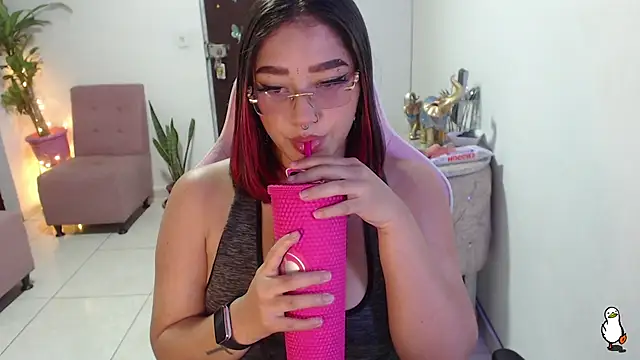 littleangel1 m online show from February 4, 2025, 10:02 pm