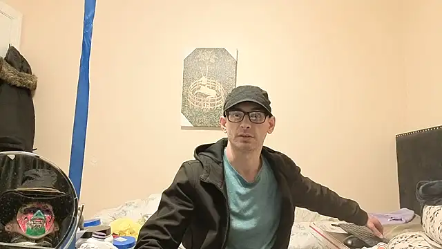 Snapshot of hailzeffn chatting on March 11, 2026, 11:32 pm hailzeffn online show from March 11, 2026, 11:32 pm