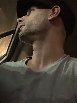 hailzeffn online show from October 5, 2025, 5:20 am