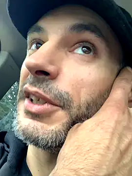 hailzeffn online show from September 22, 2025, 3:51 pm