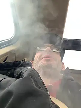 Snapshot of hailzeffn chatting on March 16, 2026, 2:21 pm hailzeffn online show from March 16, 2026, 2:21 pm