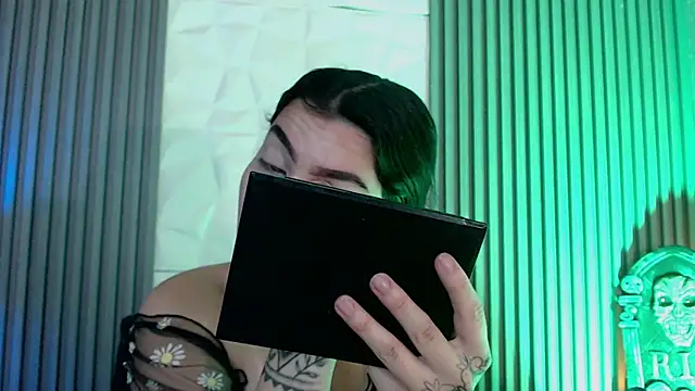 sophy rock online show from October 27, 2025, 3:13 pm