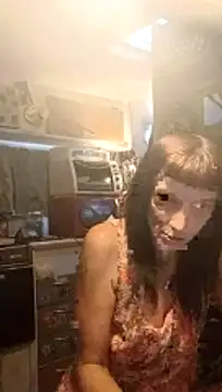 whitetrashdirtyslut online show from April 28, 2026, 8:24 pm