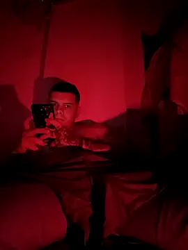 Snapshot of juanalge26 chatting on February 15, 2026, 1:28 am juanalge26 online show from February 15, 2026, 1:28 am