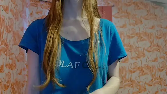 strawberrysmoothie online show from September 22, 2025, 7:31 pm