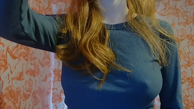 strawberrysmoothie online show from March 21, 2025, 8:18 pm