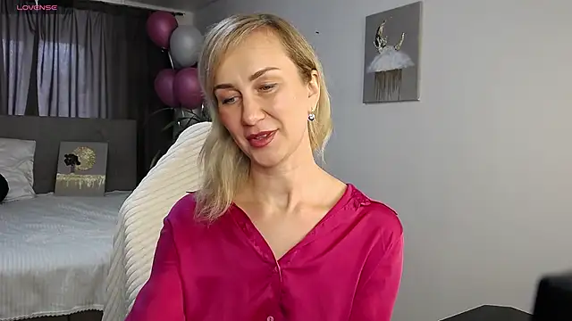 Snapshot of Vanessa_Nowak chatting on March 6, 2025, 7:36 am Vanessa Nowak online show from March 6, 2025, 7:36 am