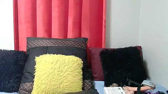 chocolatemix44 online show from February 18, 2026, 12:08 am