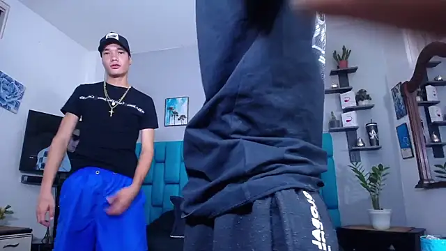 Leon hot X online show from January 24, 2025, 7:39 pm