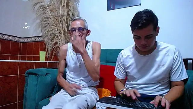 Leon hot X online show from January 23, 2025, 9:29 pm