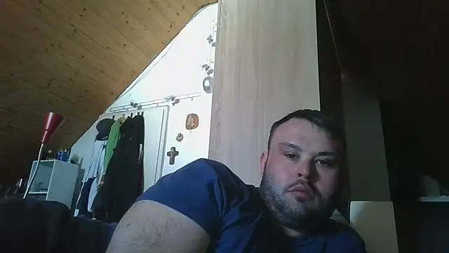 hotshot5395 online show from May 12, 2026, 6:43 am