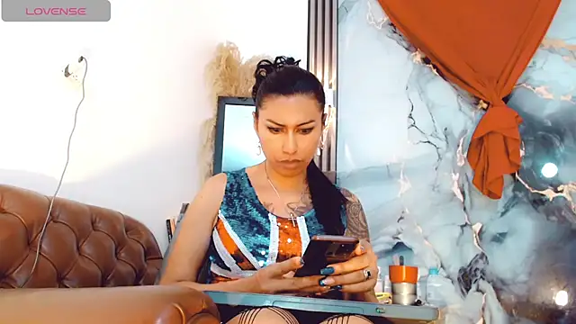 khiara moretti online show from September 11, 2025, 7:47 pm