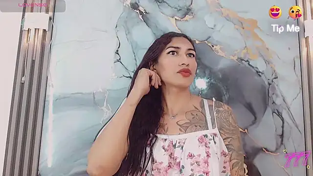 khiara moretti online show from July 31, 2026, 11:42 am