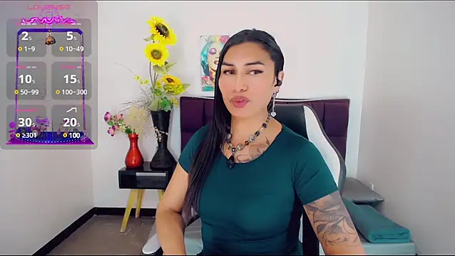 khiara moretti online show from March 22, 2025, 2:47 pm