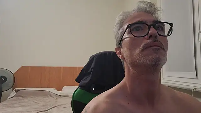 KennyForU77 online show from June 21, 2026, 9:20 pm