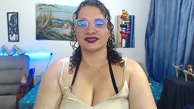 Snapshot of Aleja_Gonzales chatting on January 13, 2026, 8:24 pm Aleja Gonzales online show from January 13, 2026, 8:24 pm