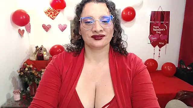 Snapshot of Aleja_Gonzales chatting on February 18, 2025, 4:48 am Aleja Gonzales online show from February 18, 2025, 4:48 am