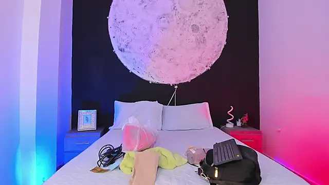 Agathaargent  online show from March 17, 2025, 9:24 pm