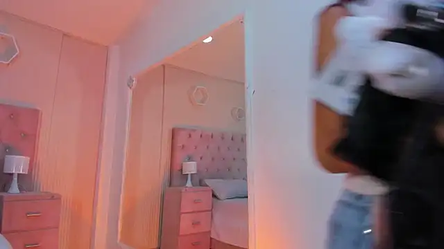 Agathaargent  online show from November 28, 2025, 4:34 am