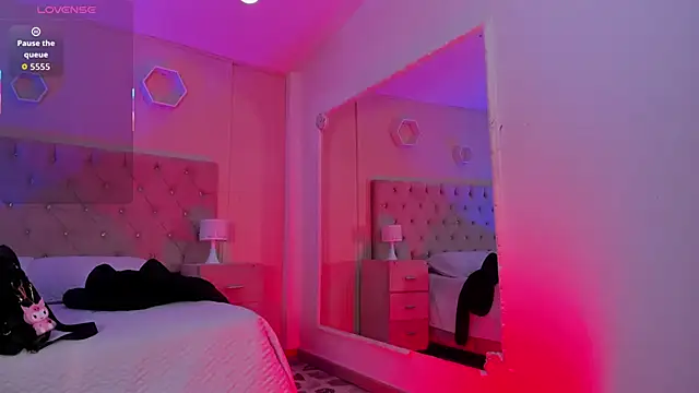 Agathaargent  online show from November 29, 2025, 4:45 am