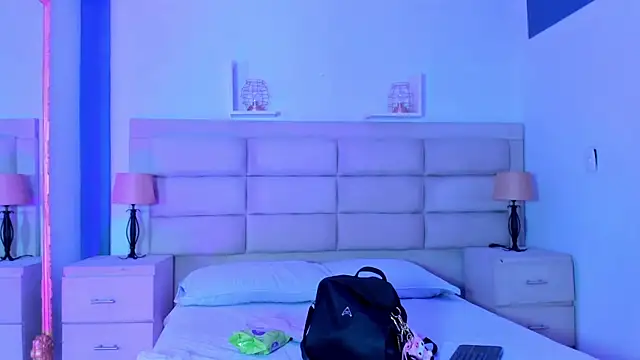 Agathaargent  online show from October 29, 2025, 4:11 am