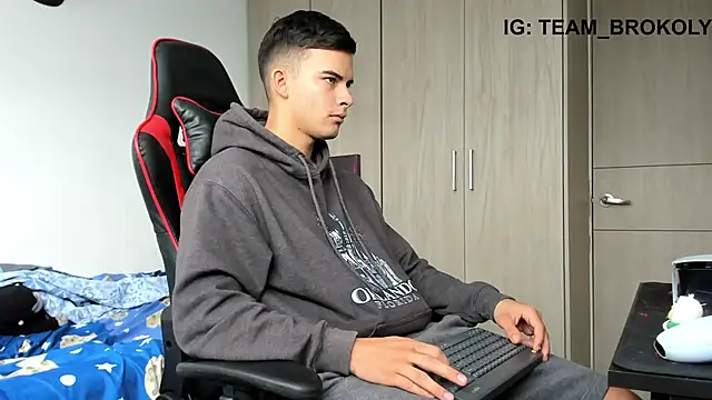 jacob firexx online show from November 11, 2025, 11:49 am