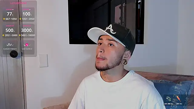 ftmphilip  online show from December 4, 2025, 10:42 pm