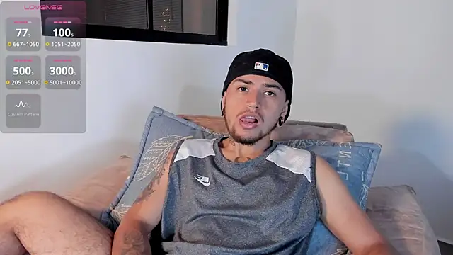 ftmphilip  online show from December 3, 2025, 11:14 pm