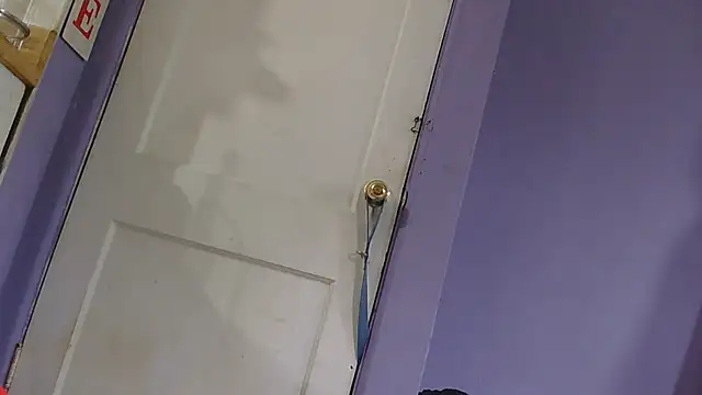 watermellonpussy online show from October 7, 2025, 4:41 pm