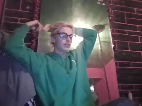 watermellonpussy online show from February 5, 2025, 6:02 am