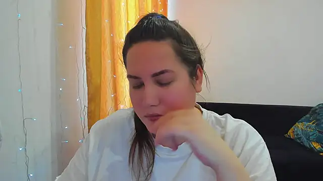  madalexa  online show from February 3, 2026, 11:48 am