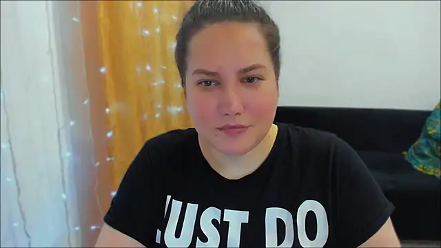  madalexa  online show from October 15, 2025, 7:44 pm