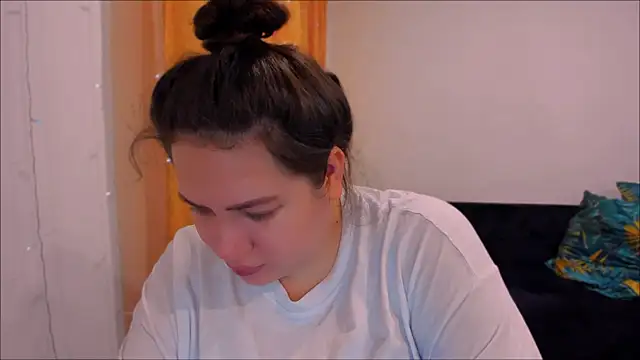  madalexa  online show from February 2, 2025, 9:40 am